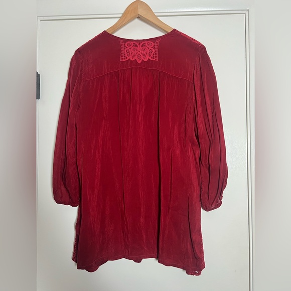 Johnny Was Tunic Blouse Tonal Solid Red Lace Embroidery Short Sleeve Size Large - Picture 7 of 7